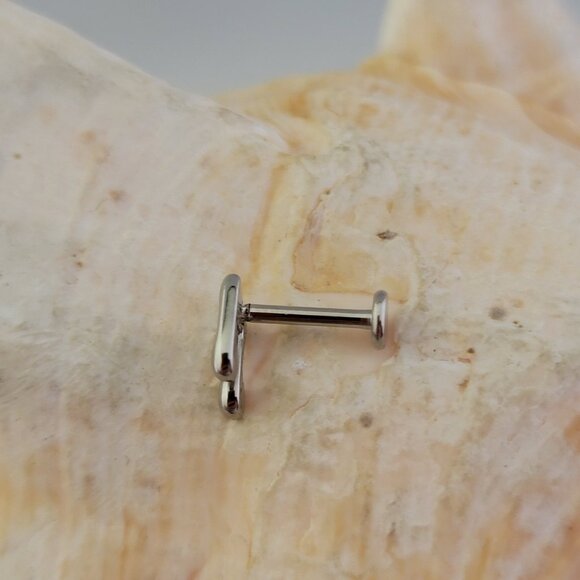 16G Music note internally threaded labret stud 8mm NWT - Picture 2 of 2